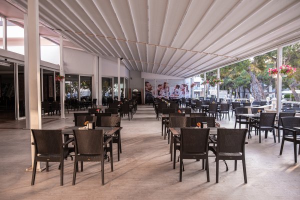Rastaurant and Bar