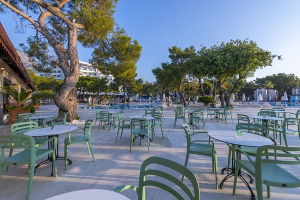 Rastaurant and Bar
