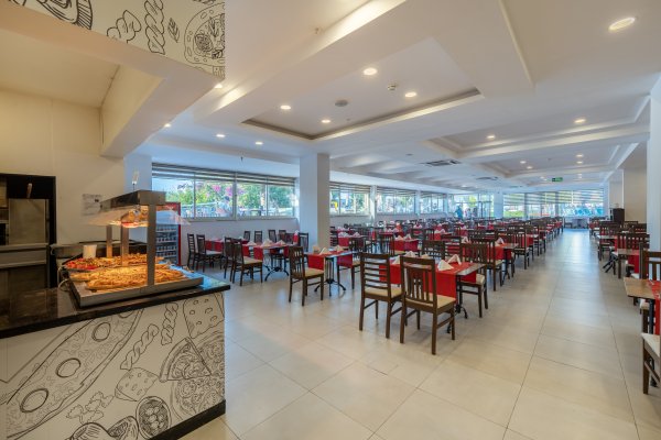 RESTAURANT & BAR