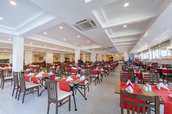 RESTAURANT & BAR
