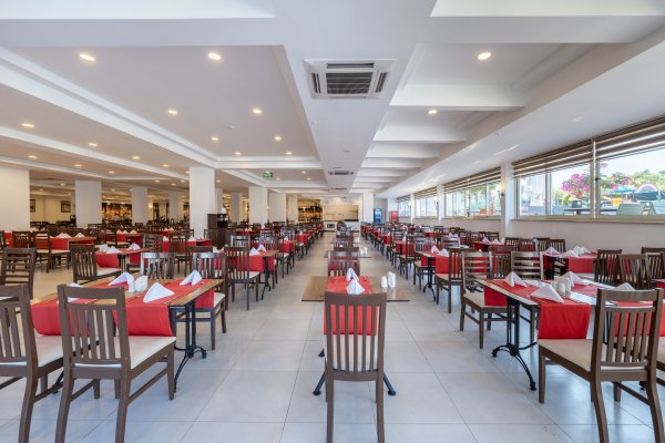 RESTAURANT & BAR