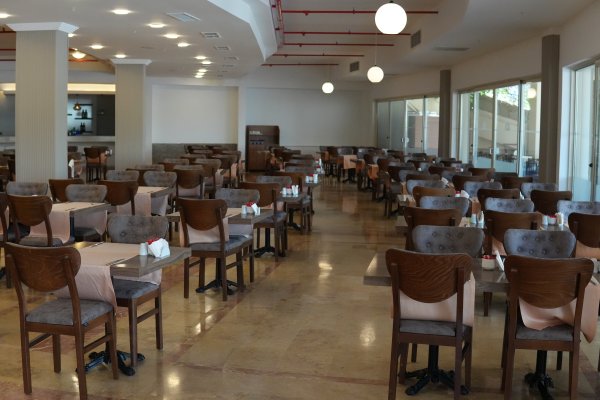 RESTAURANT & BAR
